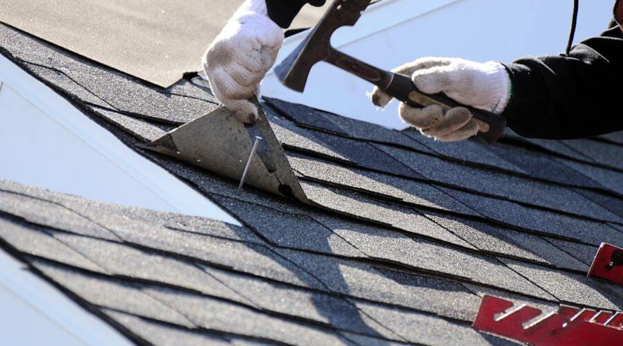 Professional gutter cleaning in Markham, VA